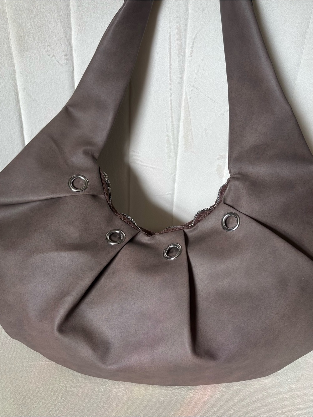 Women's Soft Hobo Shoulder Bag in Mauve Brown
